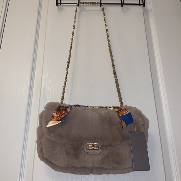 Patterned Twilly - Picture 15 of 17